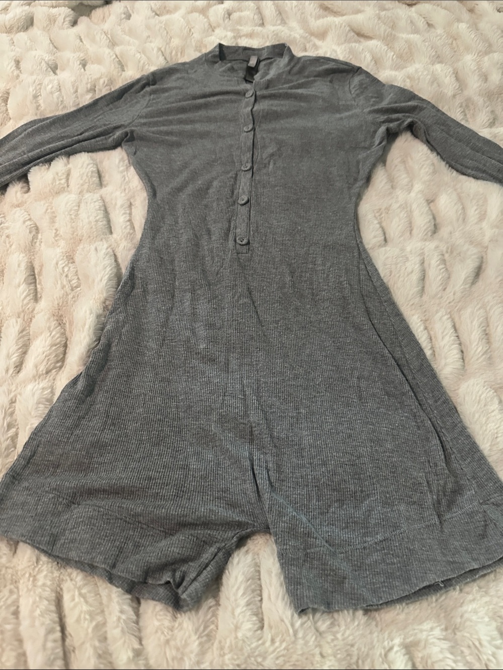 SKIMS Women's Gray Button Henley Romper SIZE SMALL - Picture 3 of 7